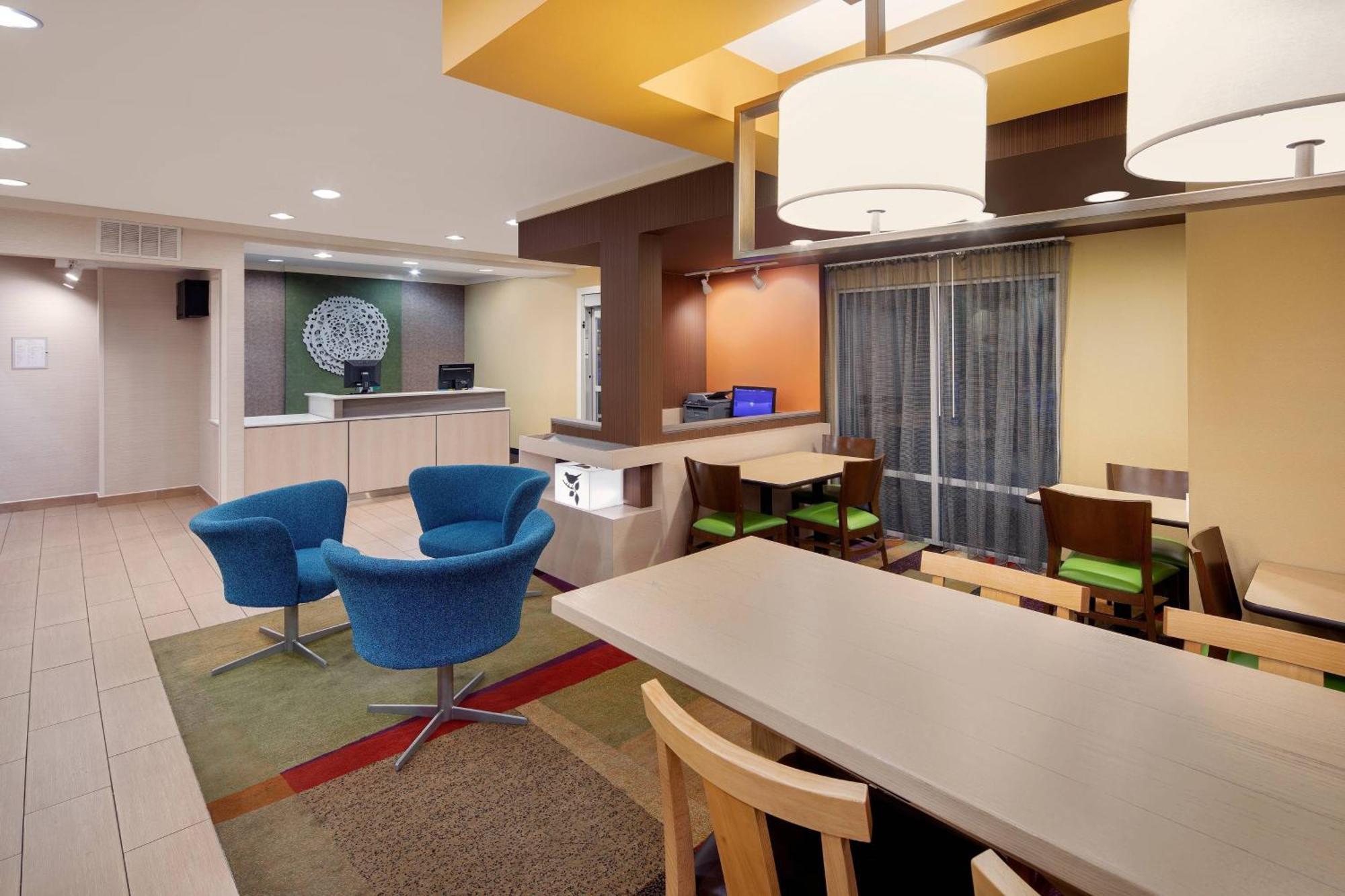Fairfield Inn & Suites Austin University Area Eksteriør billede