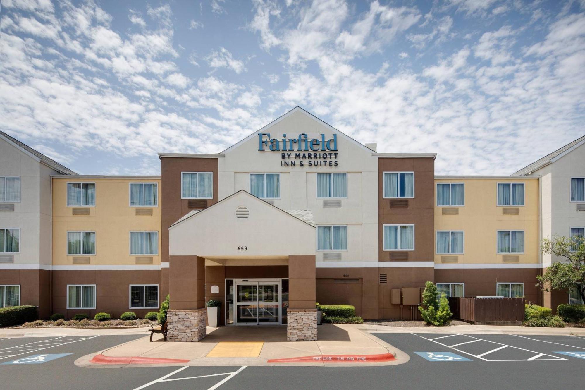 Fairfield Inn & Suites Austin University Area Eksteriør billede
