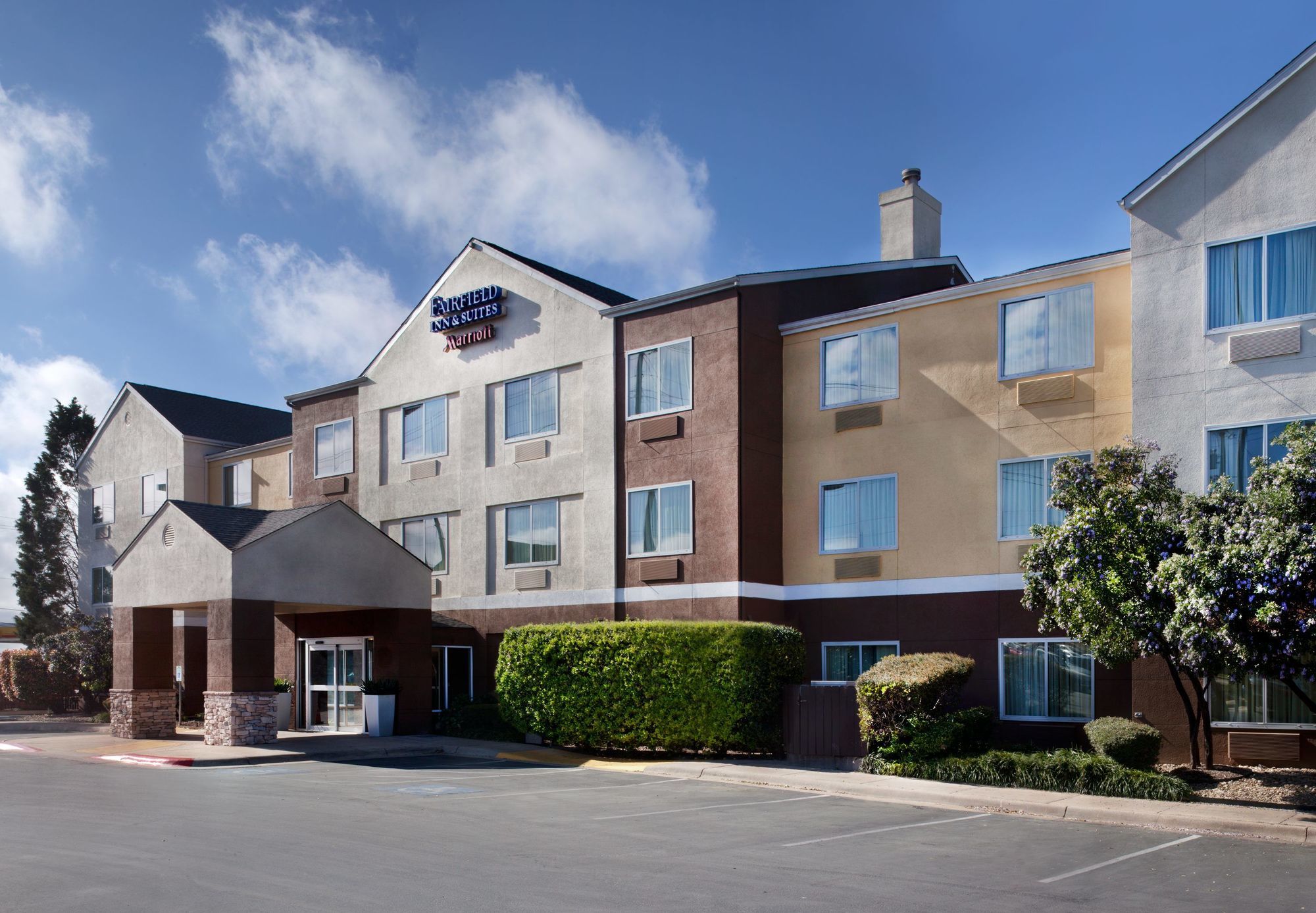 Fairfield Inn & Suites Austin University Area Eksteriør billede